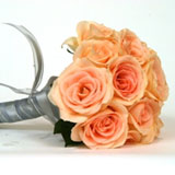 Bridal Bouquet 15 Roses Short Stems Bridal Bouquet 15 Roses Short Stems